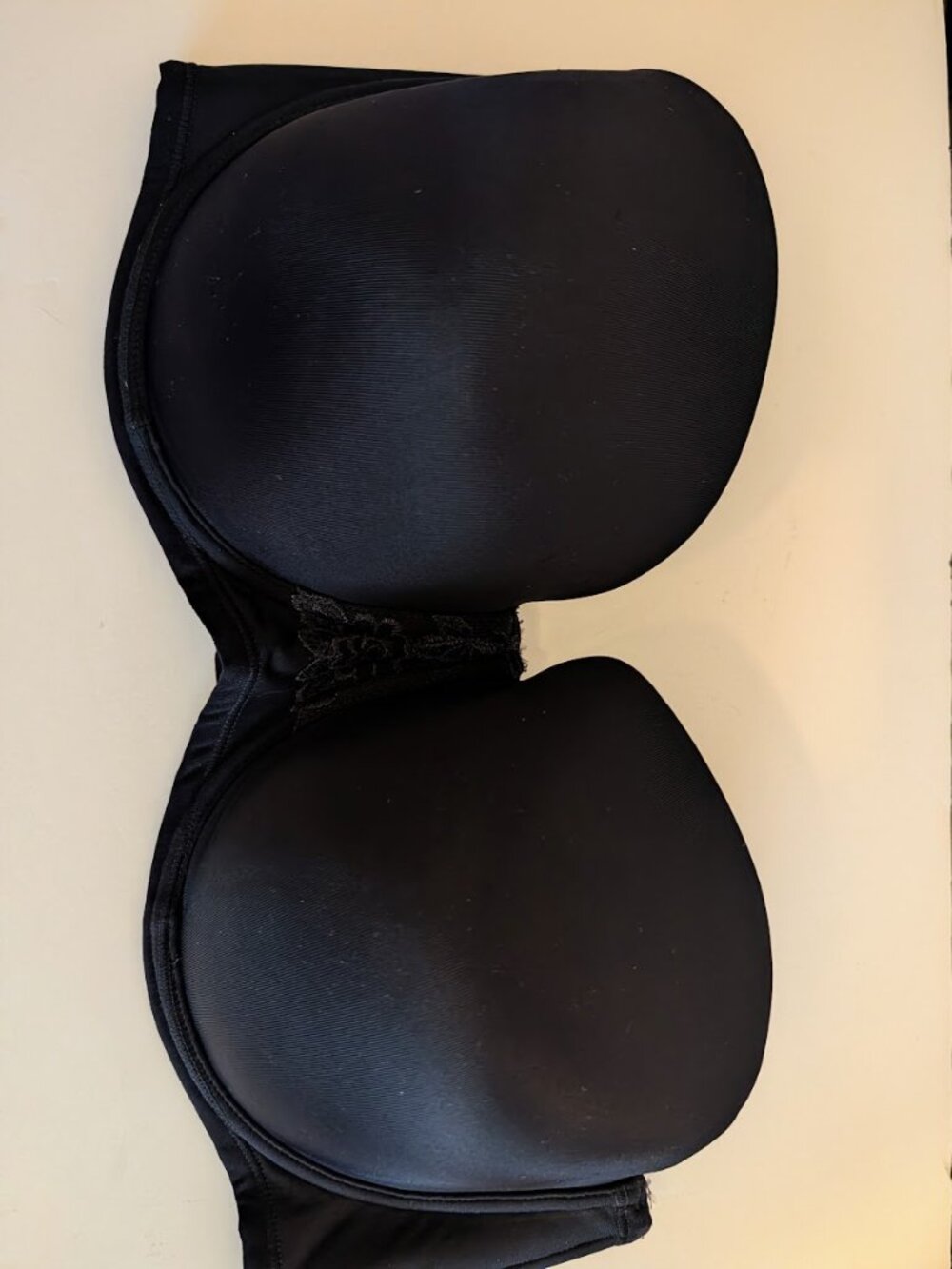 Vanity Fair black strapless bra 40D
